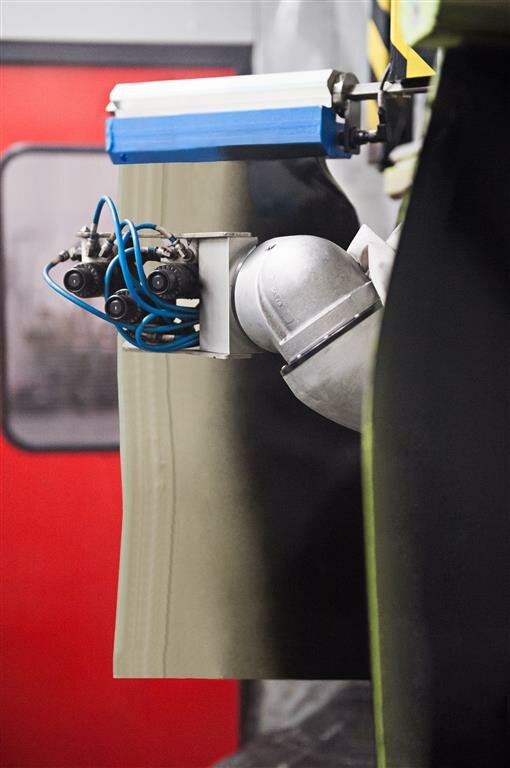 Application-automatisée-peinture-Painting-Automated-Application-AVR-Aerospace